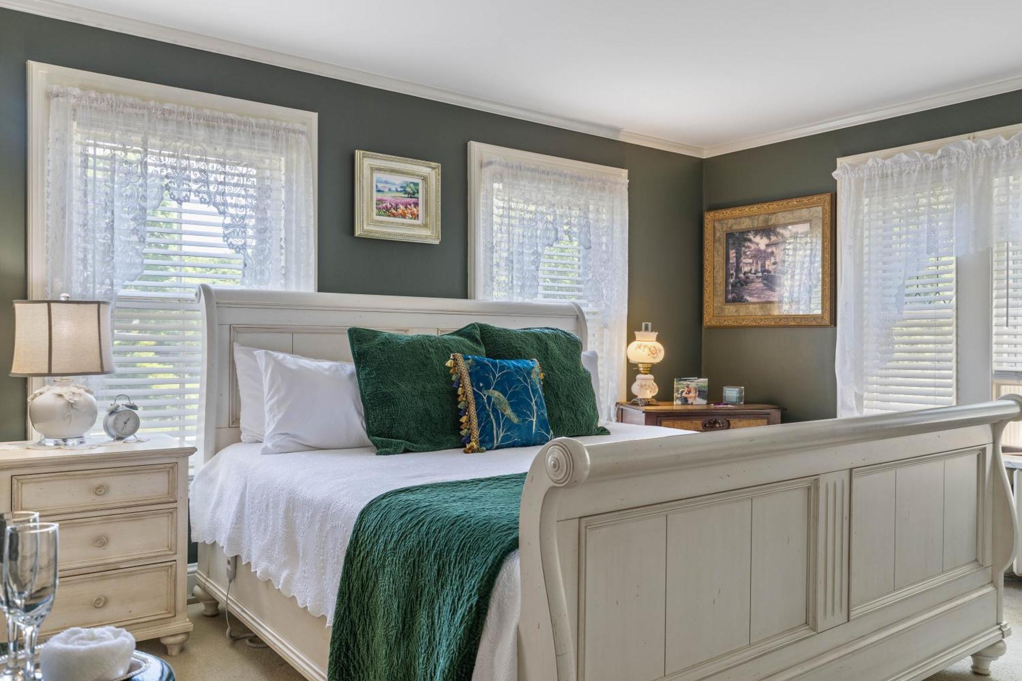 Westbrook Inn Bed And Breakfast Room photo